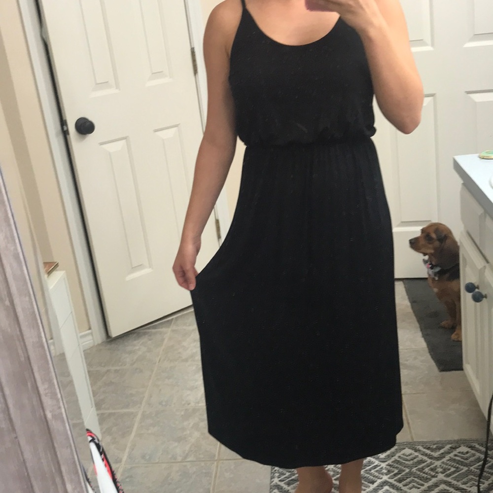 Black stretchy midi dress